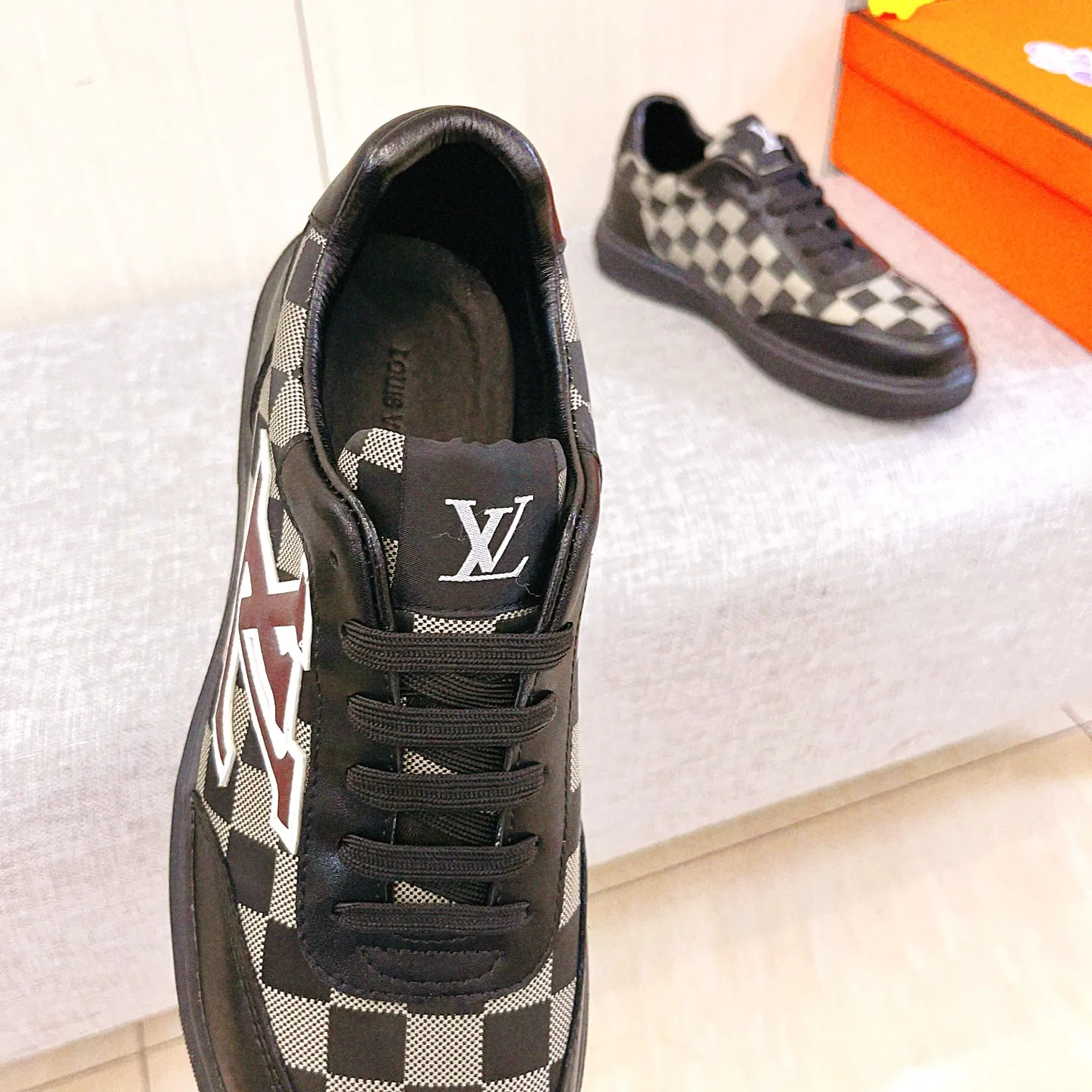 Men's Men's Shoes Men's Shoes💰 420 Men's Men's Shoes💰[LV]🔥Louis Vuitton Men's high-end brand official website 1:1 Latest masterpiece: The upper is made of Italian imported first-layer cowhide with a comfortable and breathable lining➕Original non-slip and wear-resistant outsole🔥, making walking more convenient and comfortable! An exclusive new model, a stunning work, a beautiful 1:1 replica [color] compared to the official quality! Create a fashionable personality to set off your uniqueness! A must-have for trendy men! Classic🔥Size: 38-44 Color: 🔥Multiple colors available🔥.